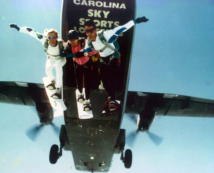 Conor Heelan & friends skysurfing at World freefall convention in Illinois